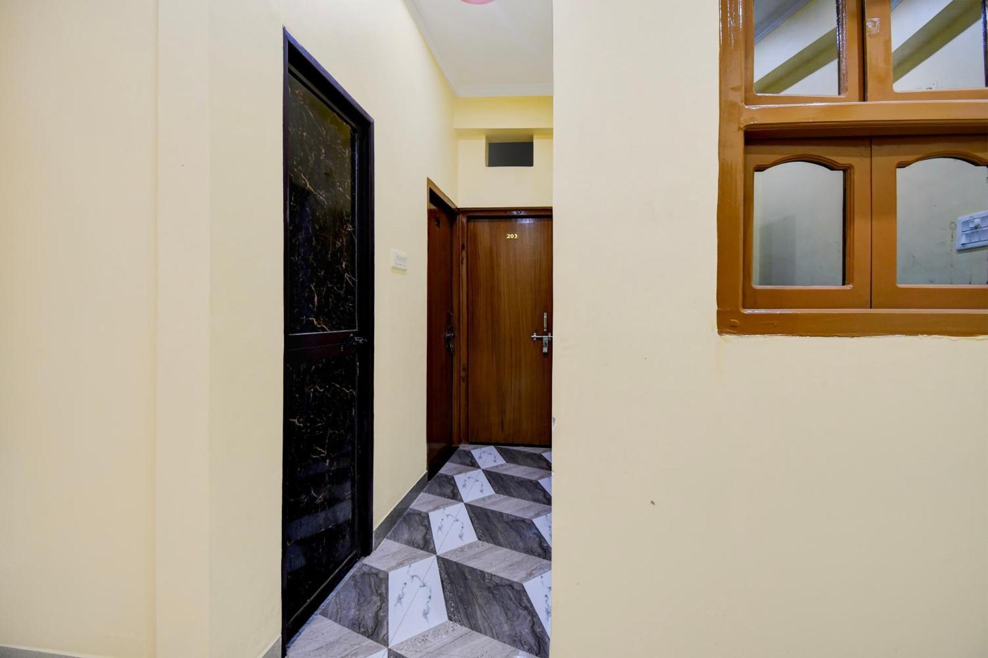 Hotel O The Lavish Landmark Danapur Exterior photo